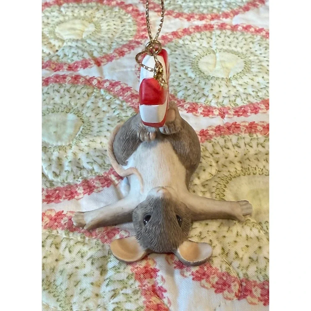 Charming Tails Christmas Holiday Ornament‎ Peppermint Patty Mouse Figurine